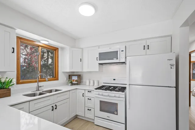 $364,900 | 2200 74th Avenue North, Brooklyn Park, MN 55444