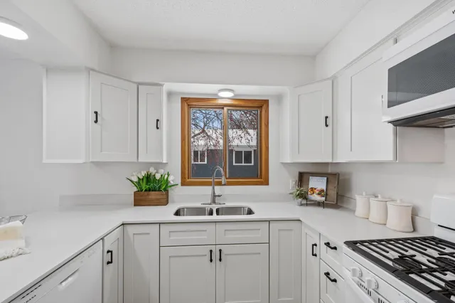 $364,900 | 2200 74th Avenue North, Brooklyn Park, MN 55444