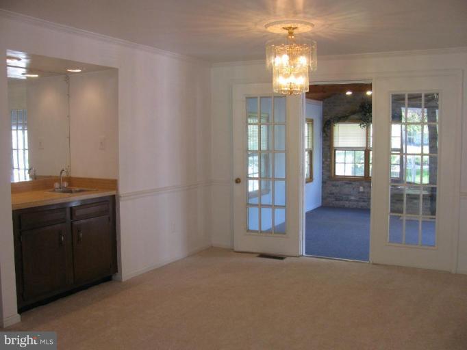 8490 Roberts Road Ellicott City, MD 21043 - Photo 14 of 15 Dining Room