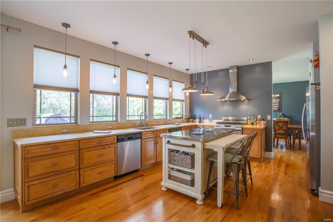 9531 Sappington Road St. Louis, MO 63126 - Photo 12 of 60 Gallery Image 12