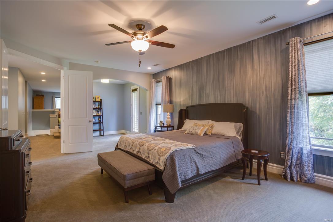 9531 Sappington Road St. Louis, MO 63126 - Photo 22 of 60 Gallery Image 22