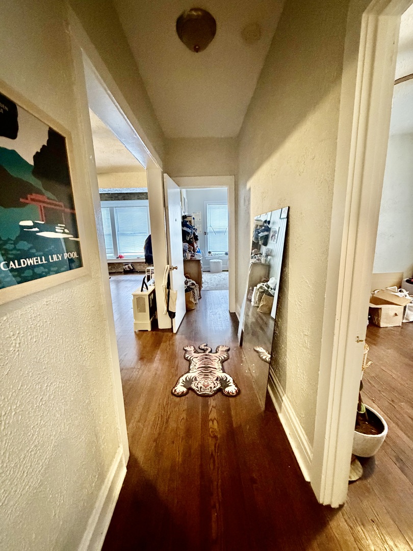 713 West Barry Avenue, Unit N1 Chicago, IL 60657 - Photo 6 of 18