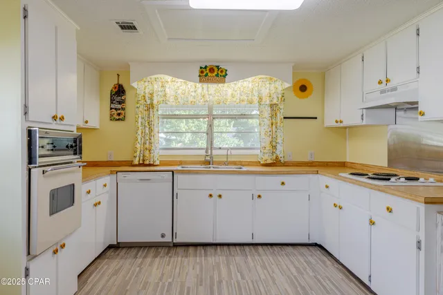 $295,000 | 151 Swamp Haven Road, Vernon, FL 32462