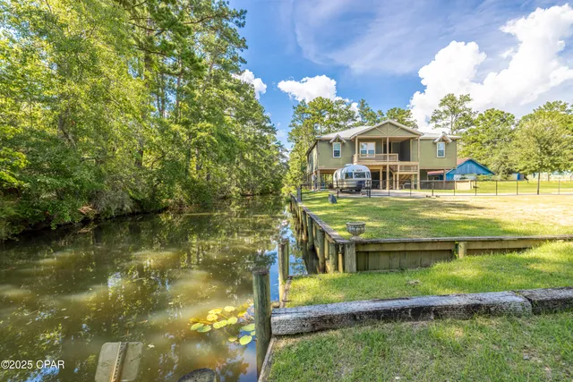 $295,000 | 151 Swamp Haven Road, Vernon, FL 32462