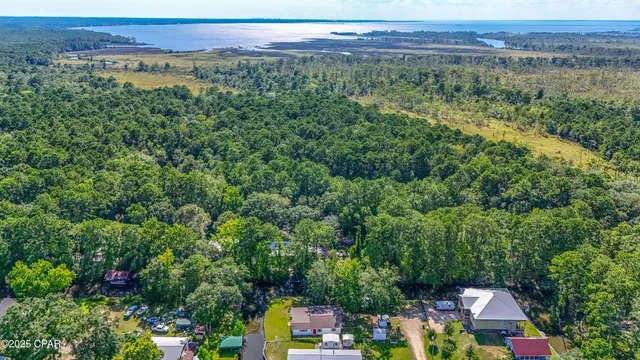 $295,000 | 151 Swamp Haven Road, Vernon, FL 32462