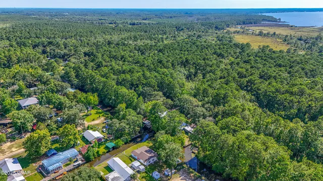 $295,000 | 151 Swamp Haven Road, Vernon, FL 32462