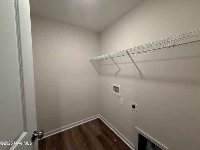 $349,950 | 40 East Emily Gardens Drive, Selma, NC 27576