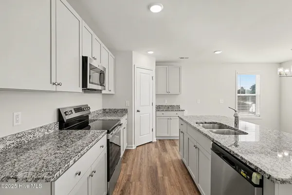 $349,995 | 40 East Emily Gardens Drive, Selma, NC 27576