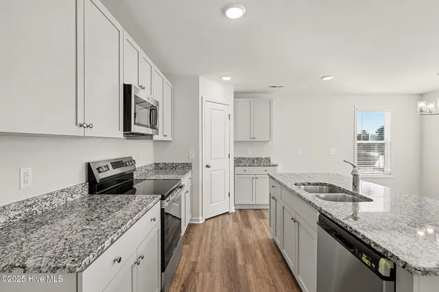 $349,950 | 40 East Emily Gardens Drive, Selma, NC 27576