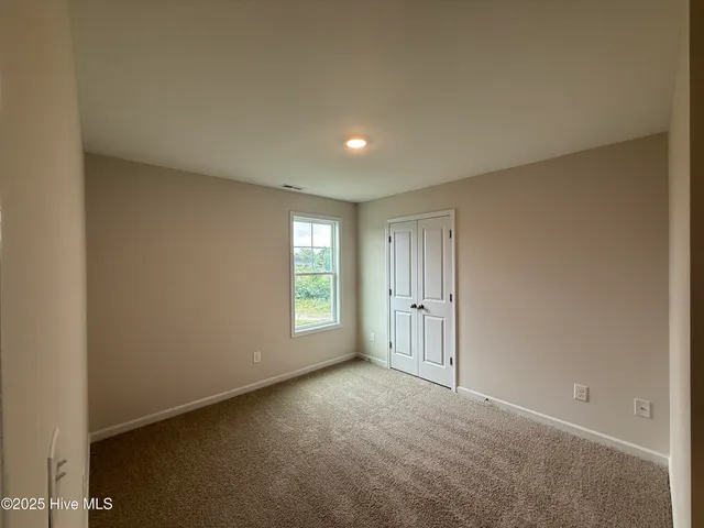 $349,950 | 40 East Emily Gardens Drive, Selma, NC 27576