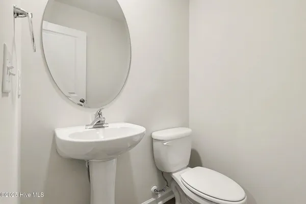 $349,995 | 40 East Emily Gardens Drive, Selma, NC 27576