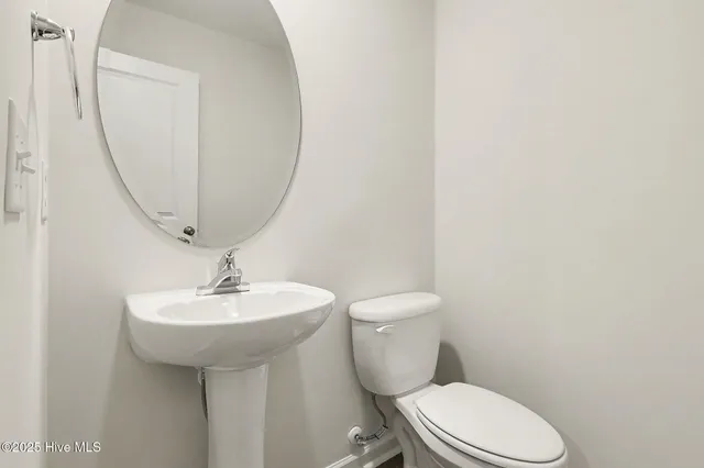 $349,950 | 40 East Emily Gardens Drive, Selma, NC 27576