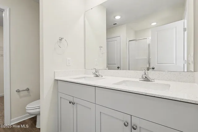 $349,950 | 40 East Emily Gardens Drive, Selma, NC 27576