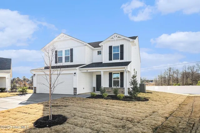 $349,950 | 40 East Emily Gardens Drive, Selma, NC 27576