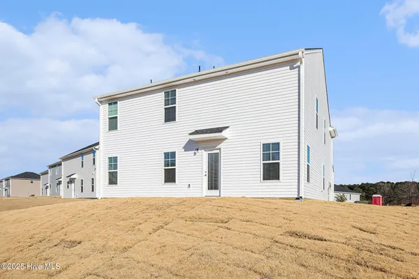 $349,995 | 40 East Emily Gardens Drive, Selma, NC 27576