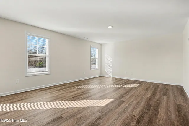 $349,950 | 40 East Emily Gardens Drive, Selma, NC 27576