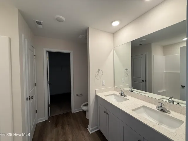 $349,950 | 40 East Emily Gardens Drive, Selma, NC 27576