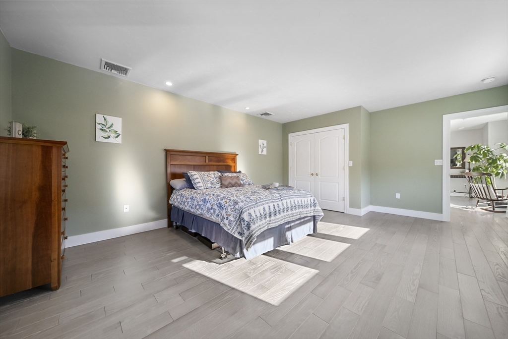 86 Lynn Fells Parkway Saugus, MA 01906 - Photo 21 of 42