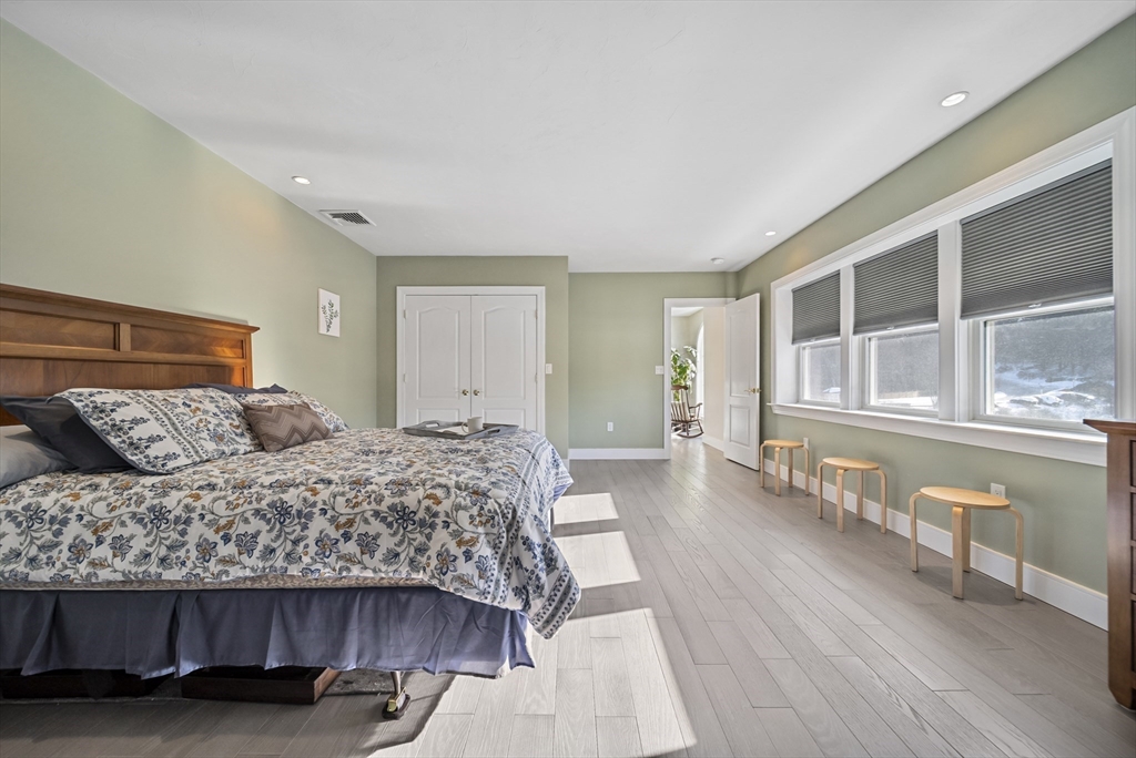 86 Lynn Fells Parkway Saugus, MA 01906 - Photo 22 of 42