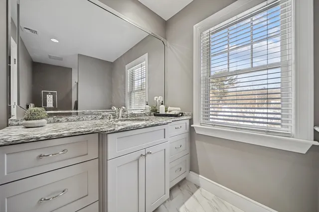 $999,500 | 86 Lynn Fells Parkway, Saugus, MA 01906