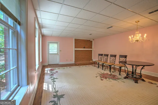 a view of a indoor garage