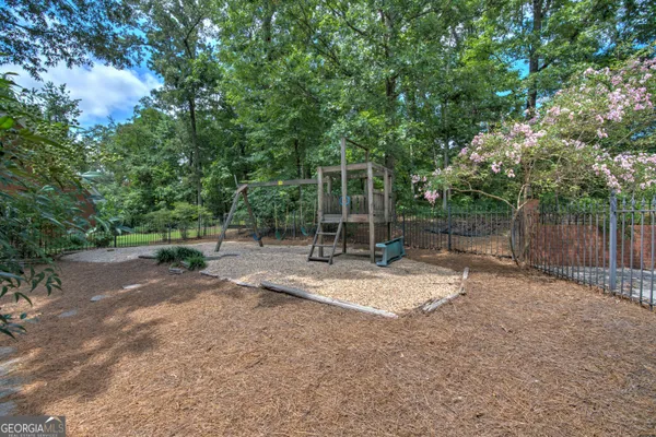 $750,000 | 15 Ladonna Place Southwest, Rome, GA 30165