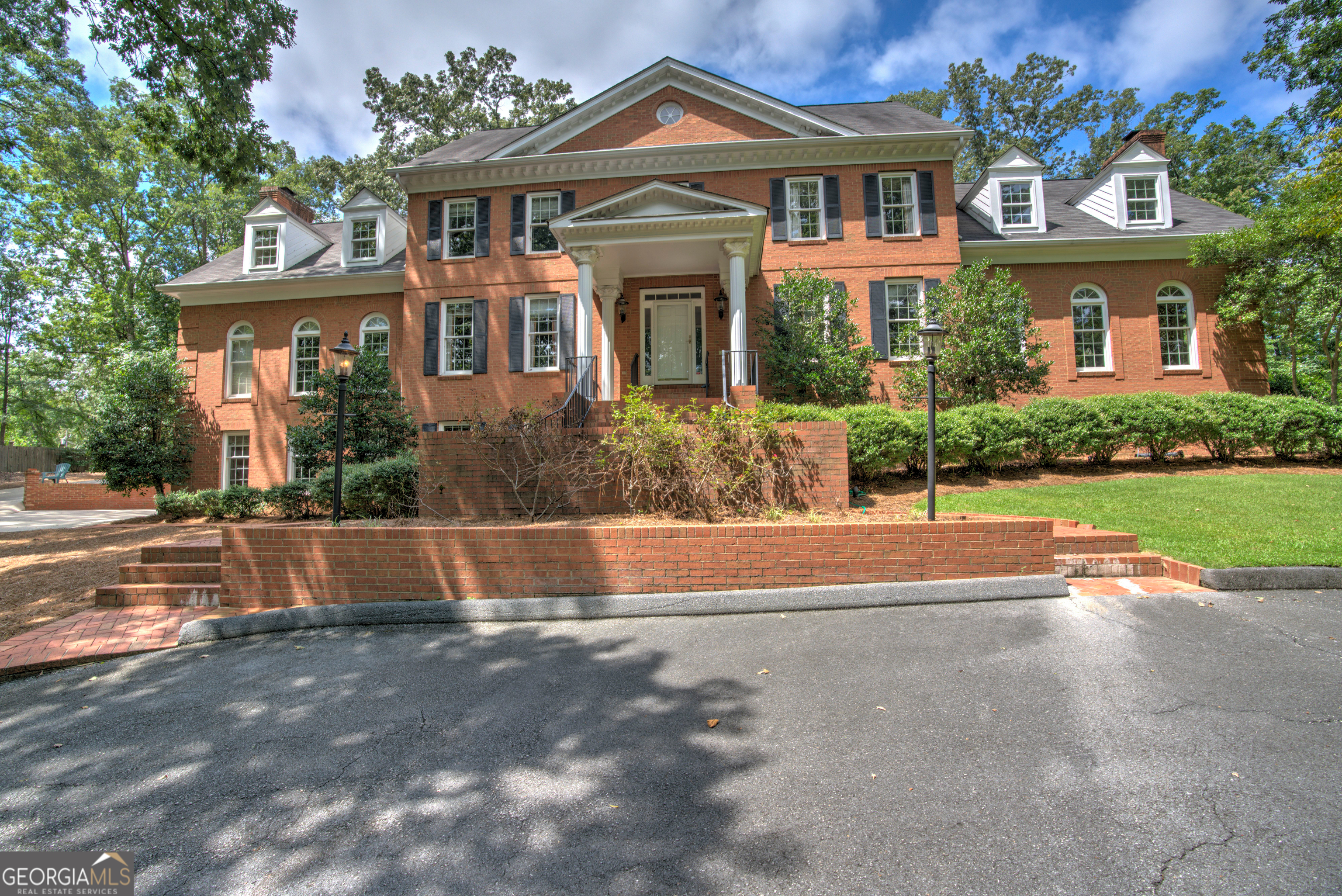 15 Ladonna Place Southwest Rome, GA 30165 - Photo 64 of 70 a front view of a house with a yard