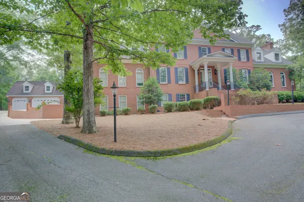 $750,000 | 15 Ladonna Place Southwest, Rome, GA 30165