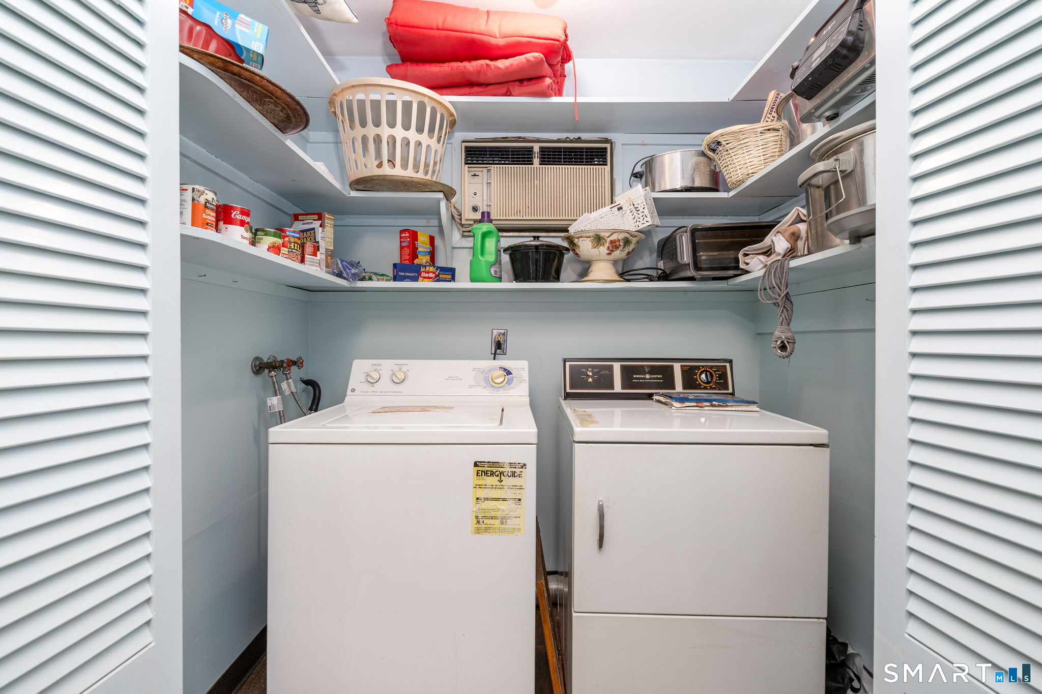 325 Barbara Road Middletown, CT 06457 - Photo 35 of 40 a utility room with dryer and washer