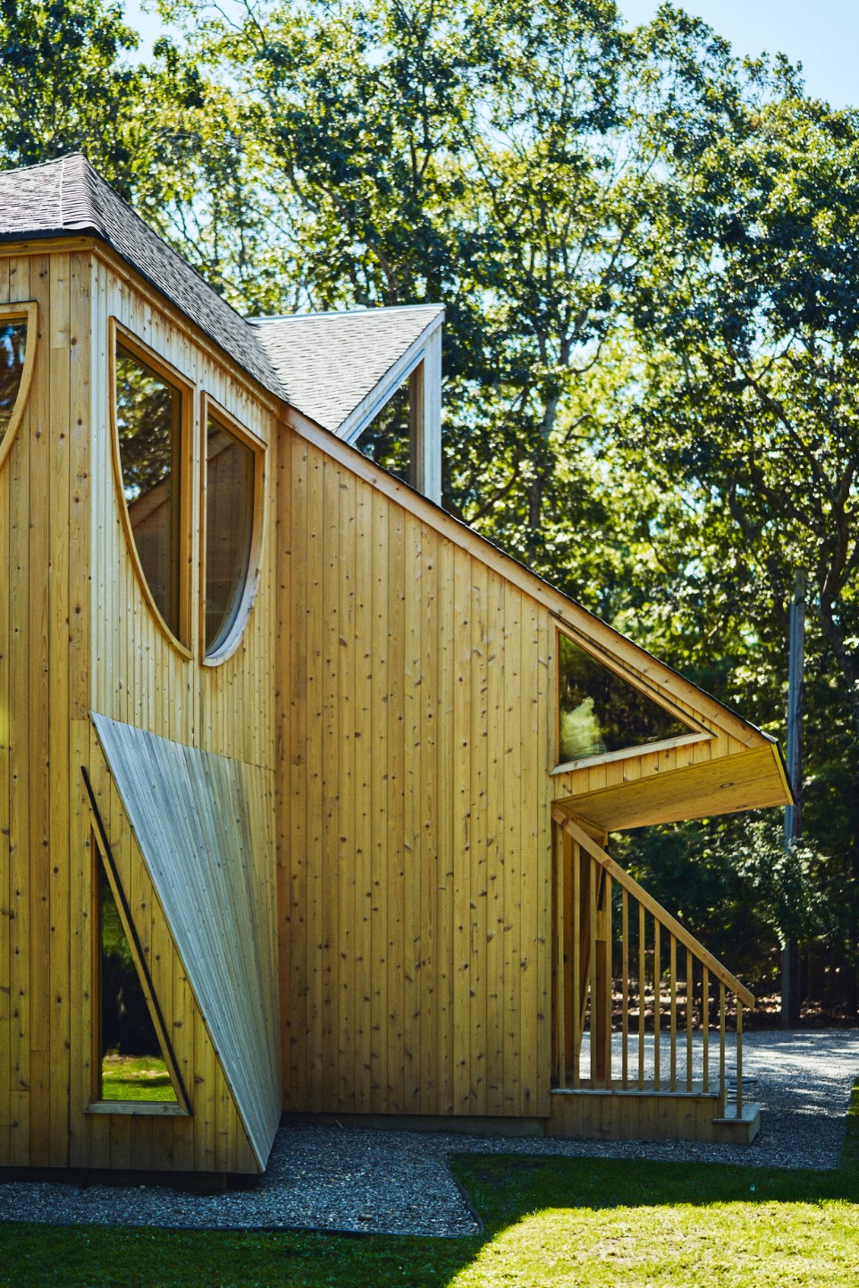 23 Neck Path East Hampton, NY 11937 - Photo 30 of 33 a front view of a house with garden