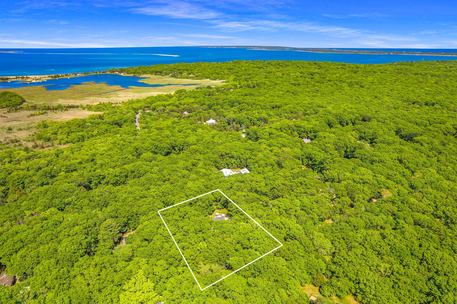 23 Neck Path East Hampton, NY 11937 - Photo 33 of 33 a view of an ocean & house