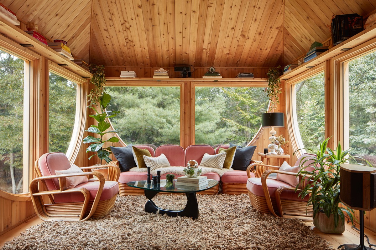 23 Neck Path East Hampton, NY 11937 - Photo 4 of 33 a living room with patio furniture and floor to ceiling windows