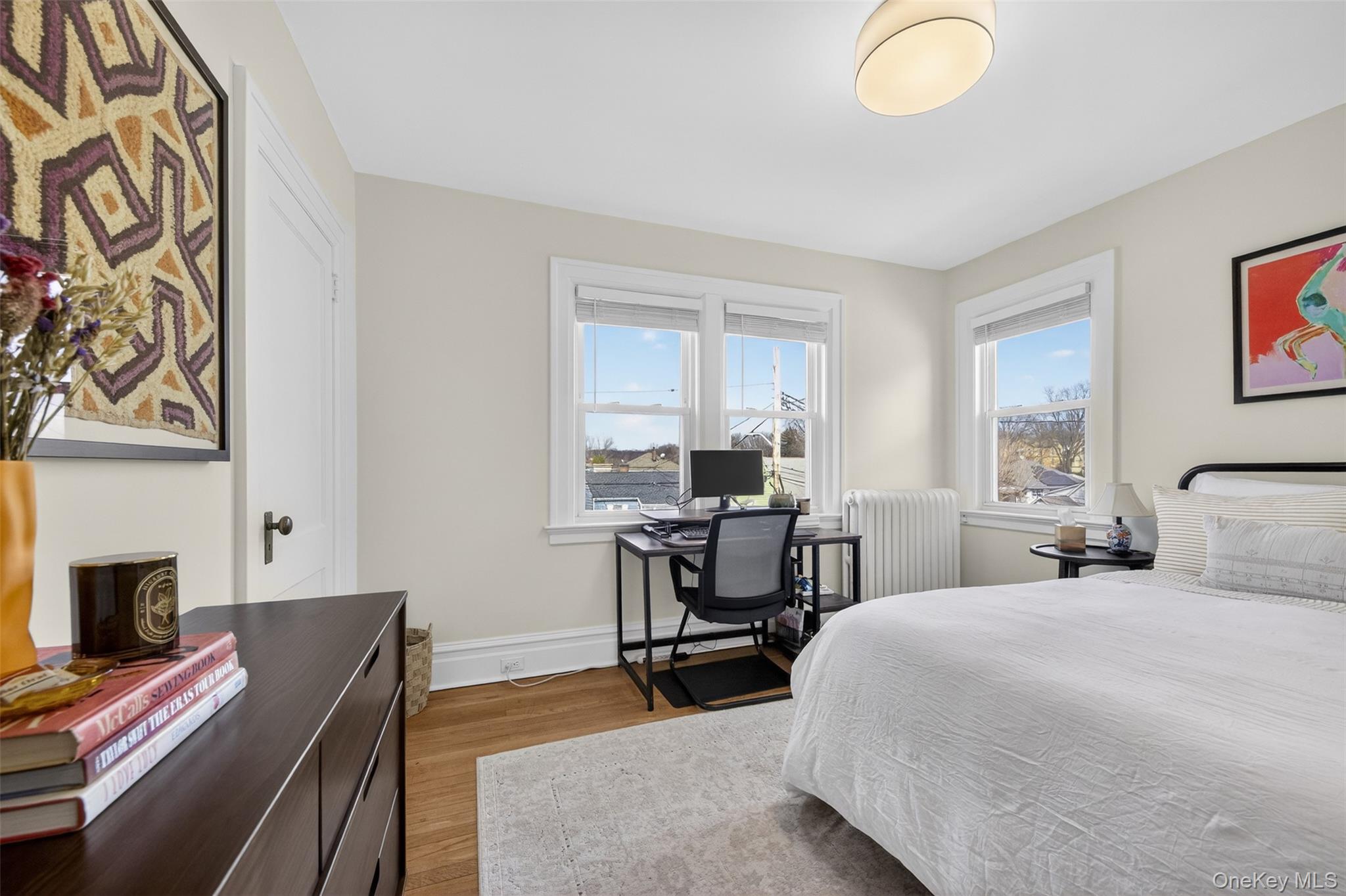 4 Spaulding Place Ossining, NY 10562 - Photo 31 of 43 a bedroom with a bed and a desk