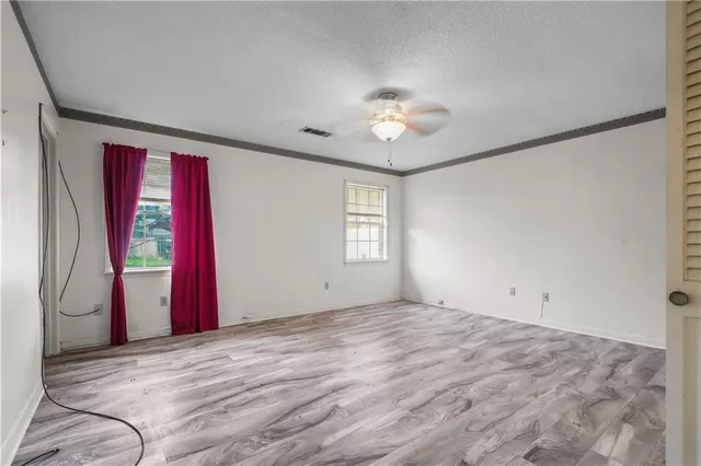 $200,000 | 804 Sweetbriar Drive, Alexandria, LA 71303