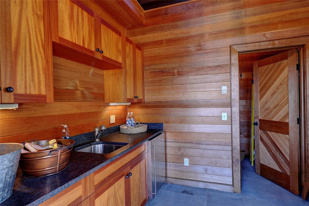 93 Wagner Road Westerly, RI 02891 - Photo 23 of 50