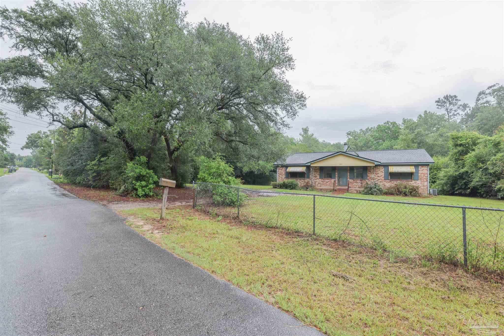 1512 Old Bridge Road Cantonment, FL 32533 - Photo 4 of 21