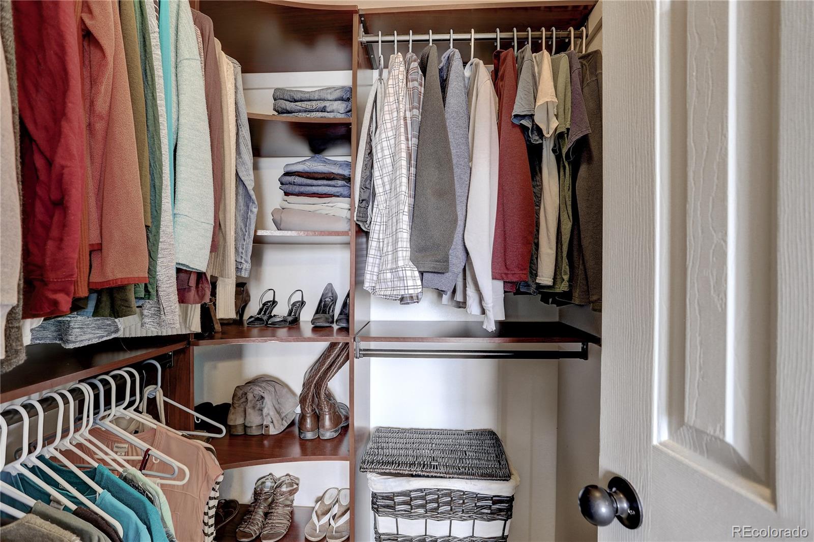 10626 Hyacinth Court Highlands Ranch, CO 80129 - Photo 29 of 38 a view of a walk in closet