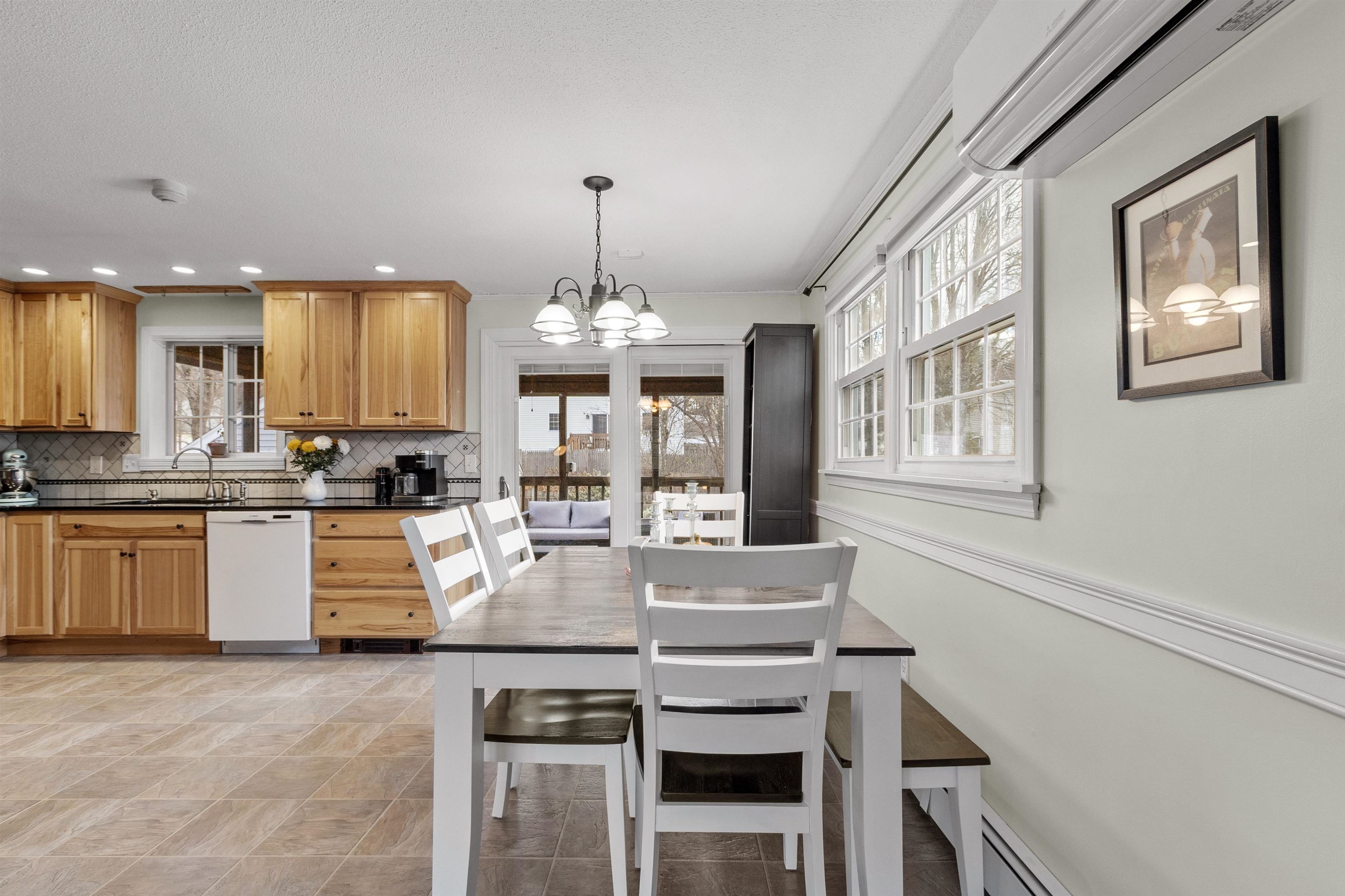 47 Whitehall Road Hooksett, NH 03106 - Photo 11 of 45 Gallery Image 11