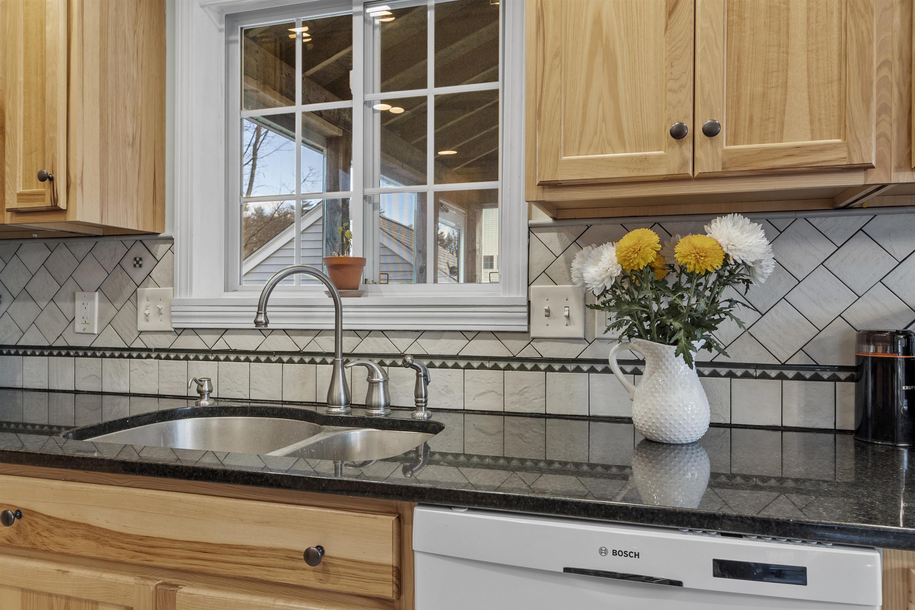 47 Whitehall Road Hooksett, NH 03106 - Photo 14 of 45 Gallery Image 14