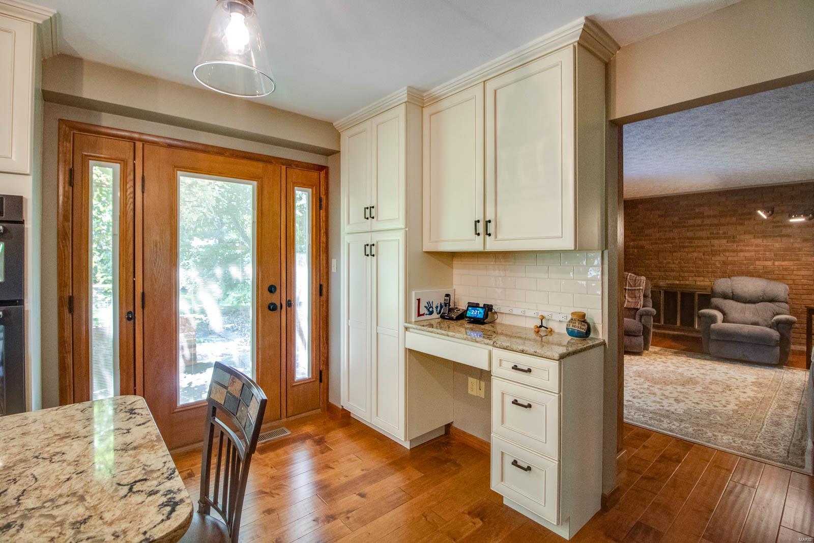 915 Reservoir Road Staunton, IL 62088 - Photo 15 of 64