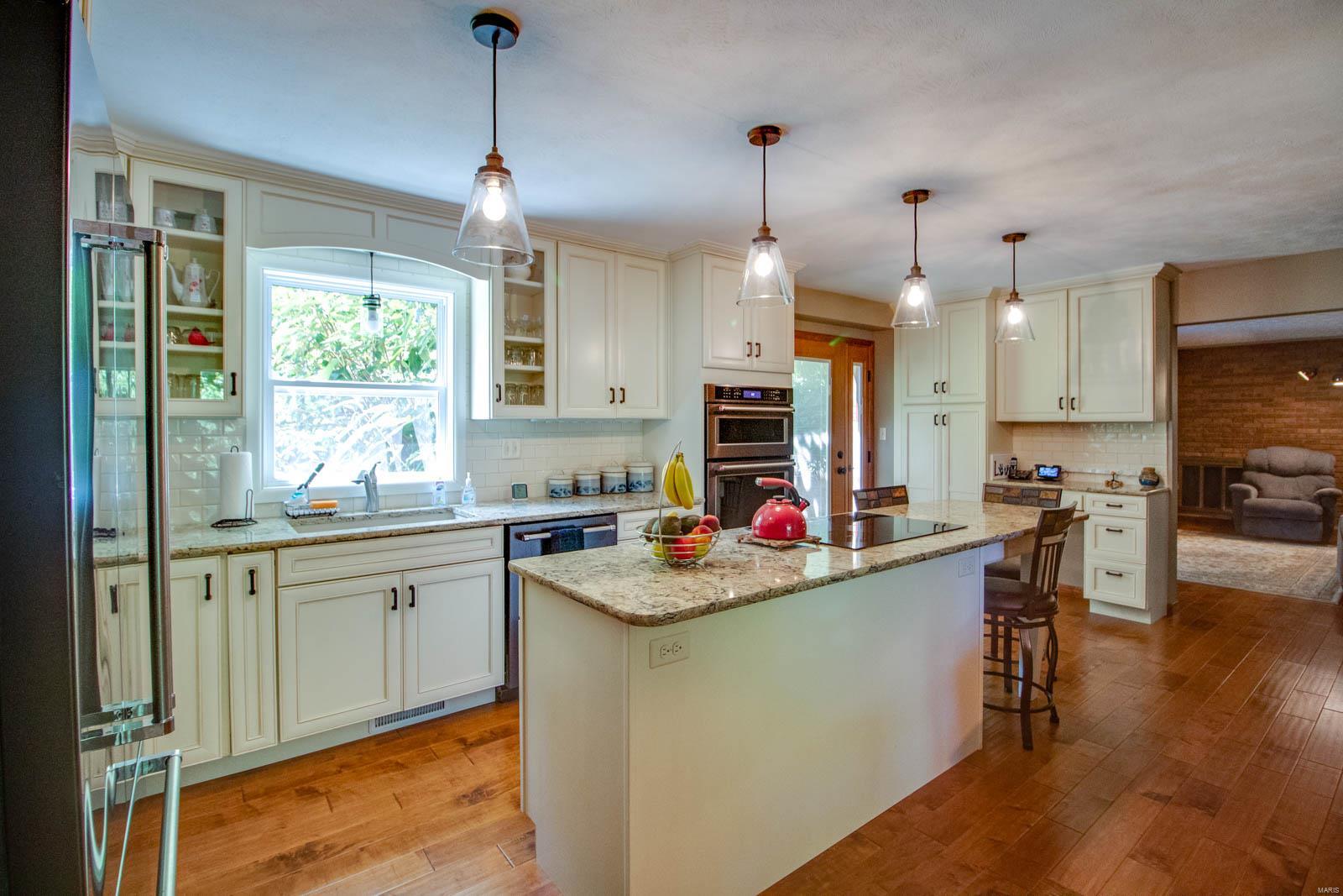 915 Reservoir Road Staunton, IL 62088 - Photo 17 of 64