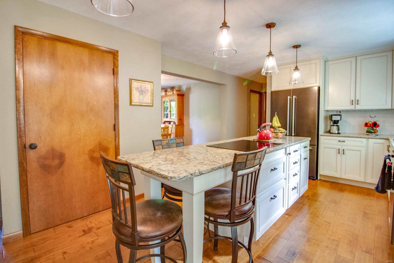 915 Reservoir Road Staunton, IL 62088 - Photo 20 of 64