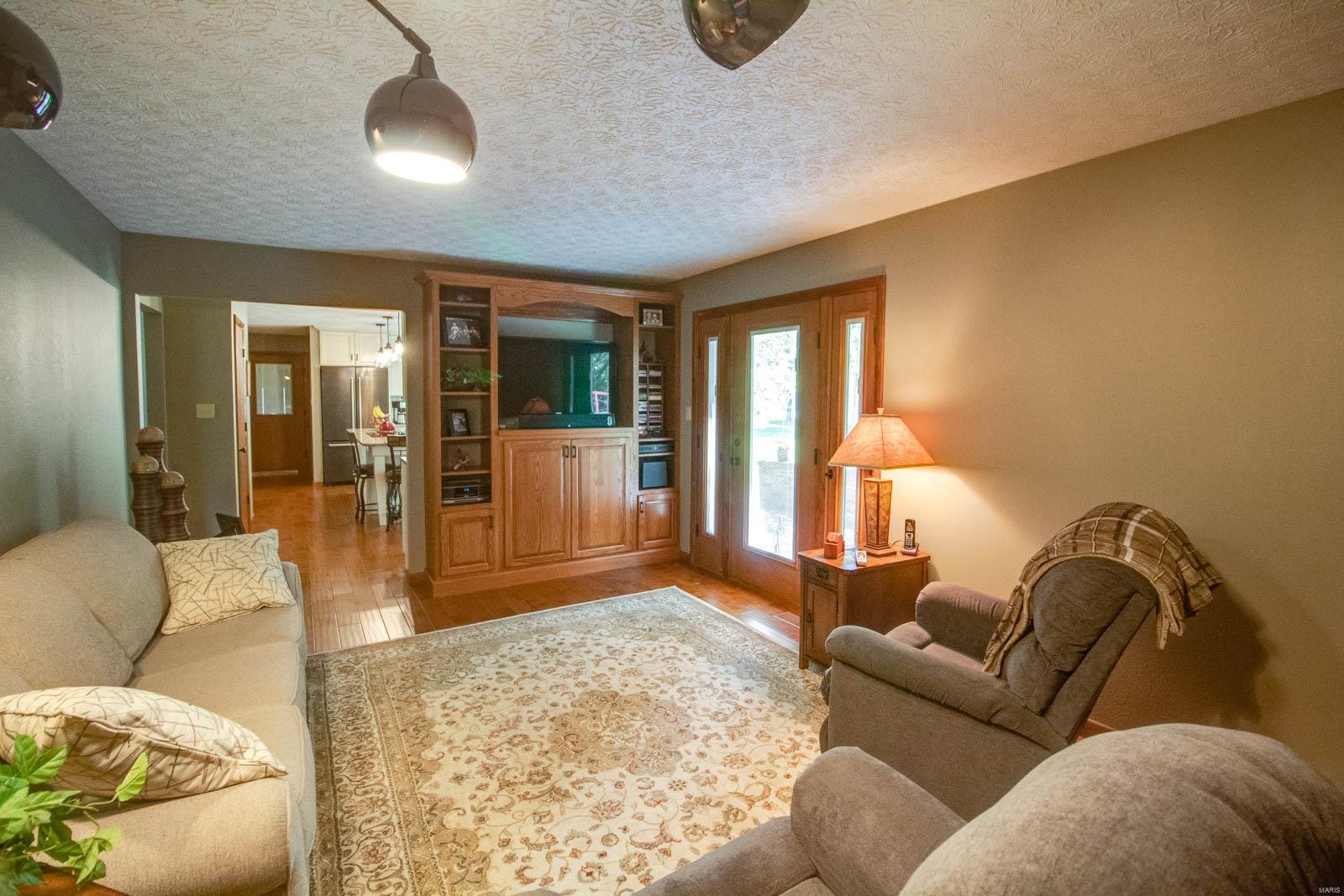 915 Reservoir Road Staunton, IL 62088 - Photo 24 of 64