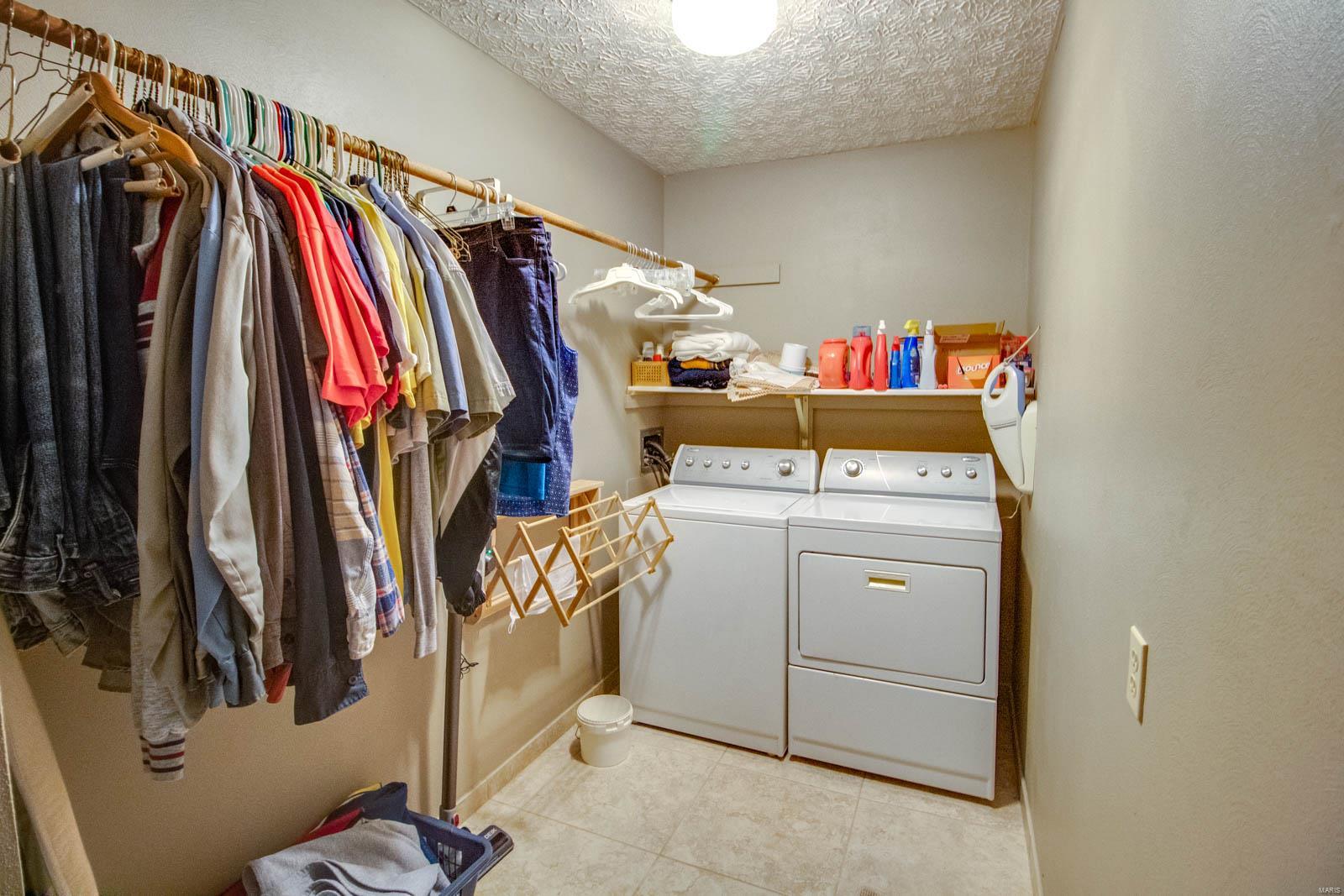 915 Reservoir Road Staunton, IL 62088 - Photo 27 of 64