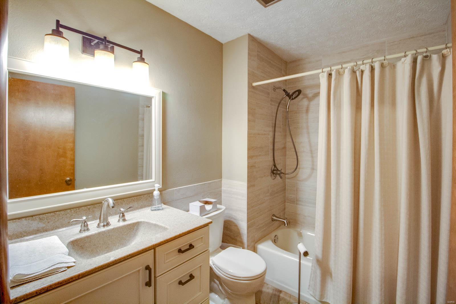 915 Reservoir Road Staunton, IL 62088 - Photo 36 of 64