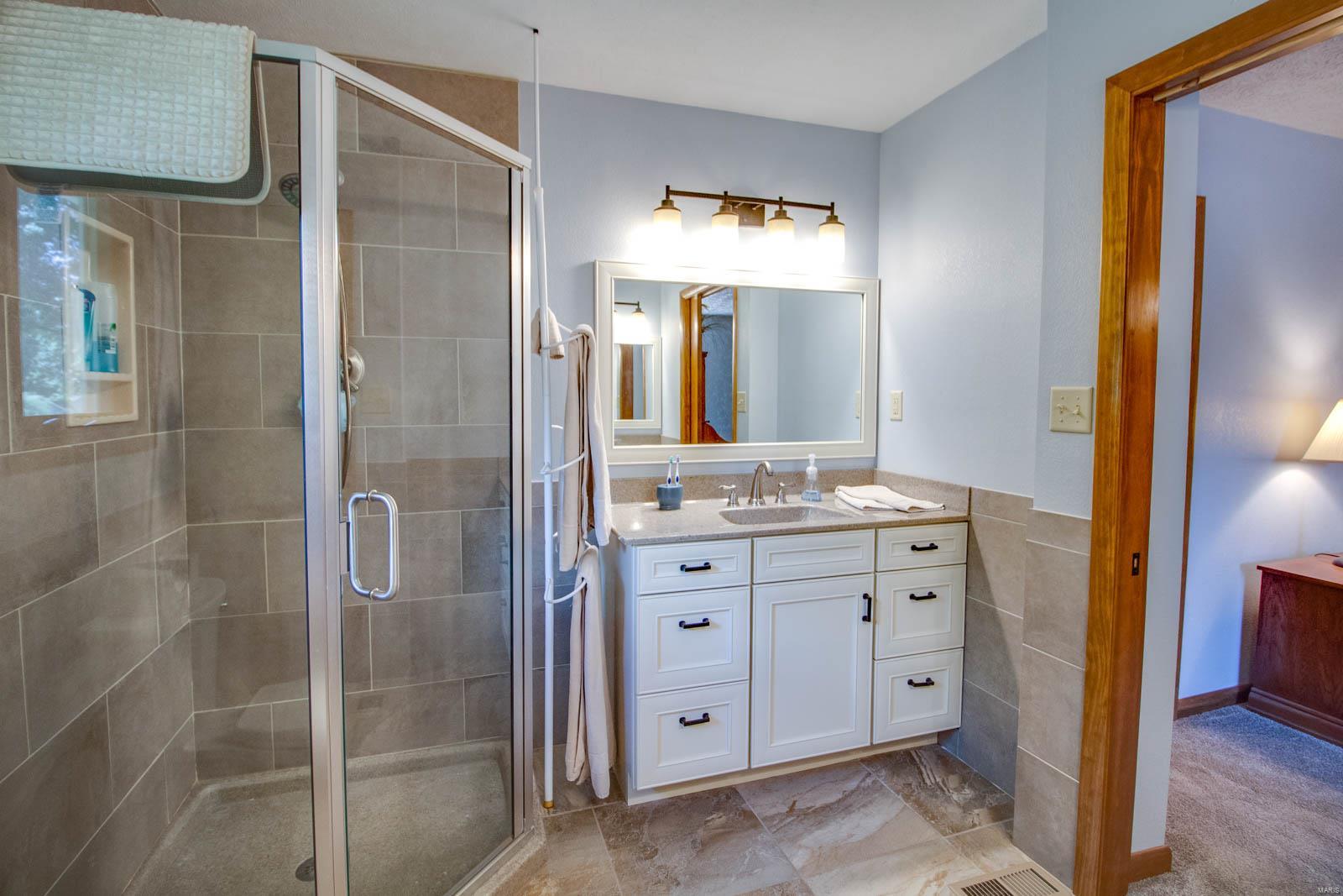 915 Reservoir Road Staunton, IL 62088 - Photo 42 of 64