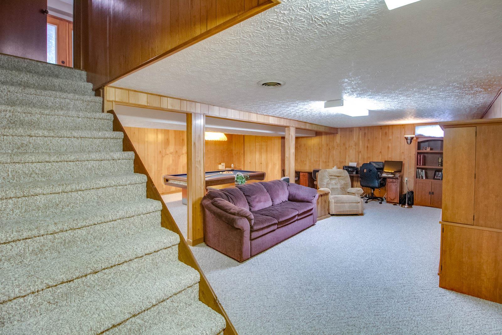 915 Reservoir Road Staunton, IL 62088 - Photo 44 of 64