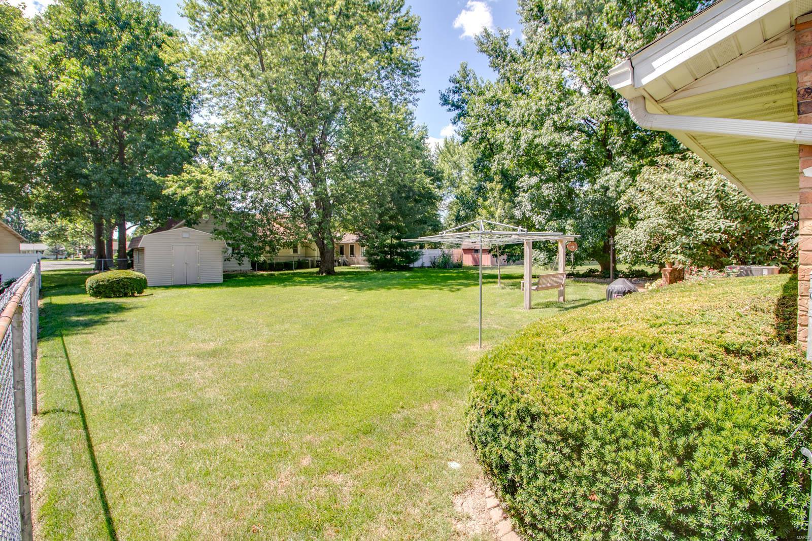 915 Reservoir Road Staunton, IL 62088 - Photo 54 of 64
