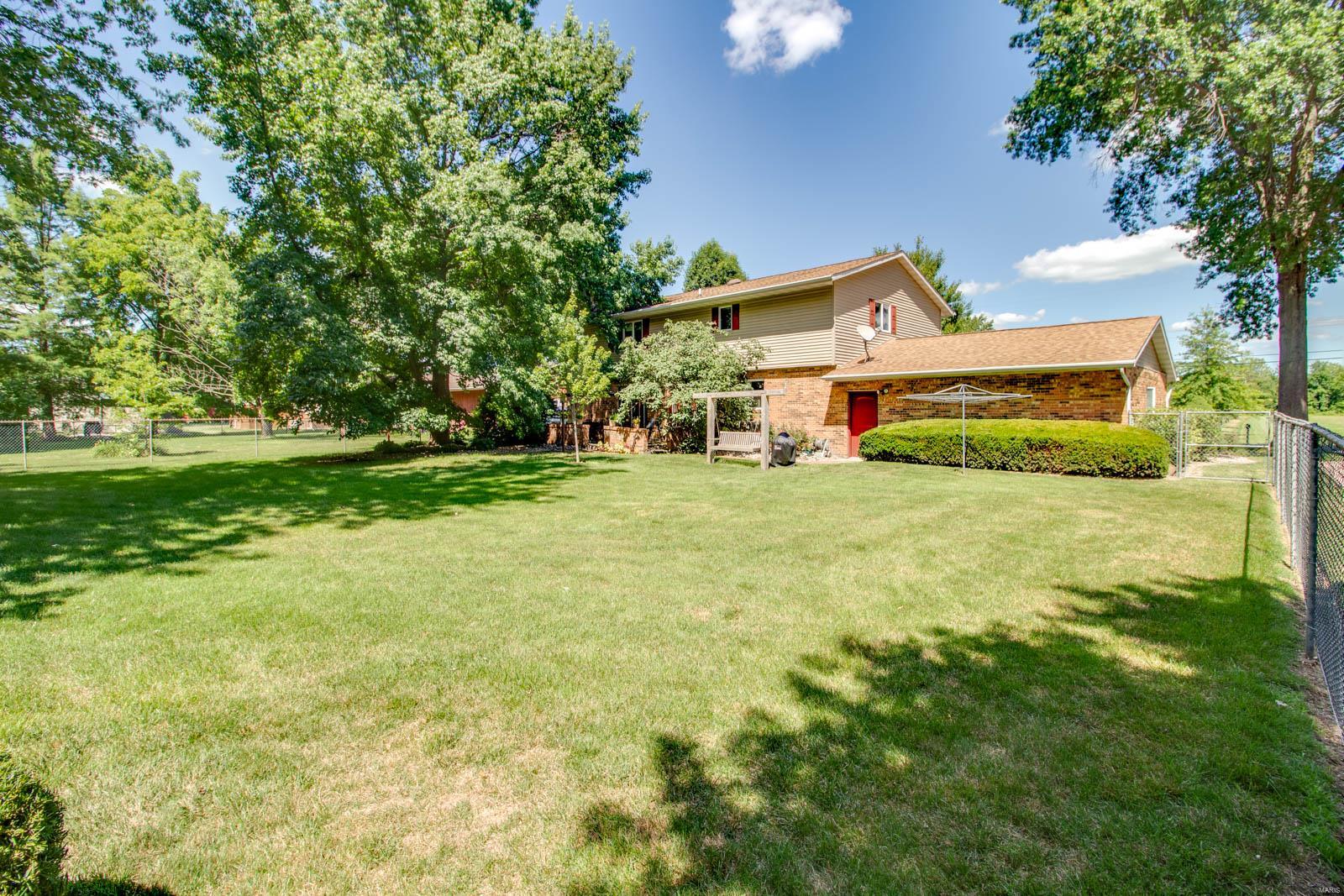 915 Reservoir Road Staunton, IL 62088 - Photo 62 of 64