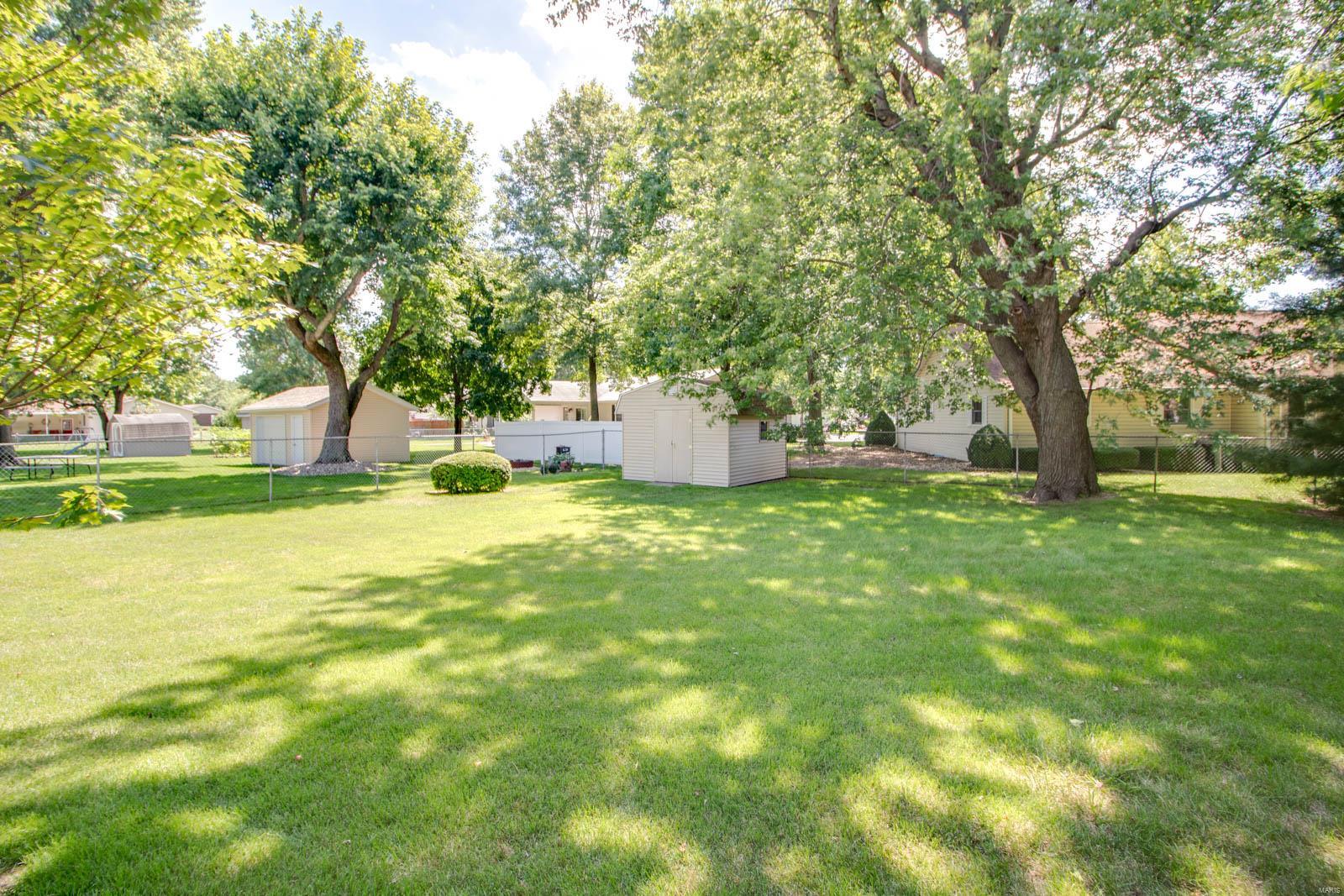 915 Reservoir Road Staunton, IL 62088 - Photo 63 of 64